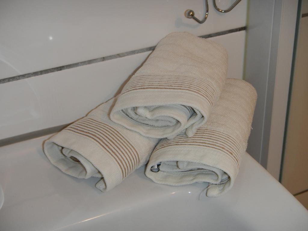 Sonniges Modernes Appartement Hoehenberg Cologne Luaran gambar