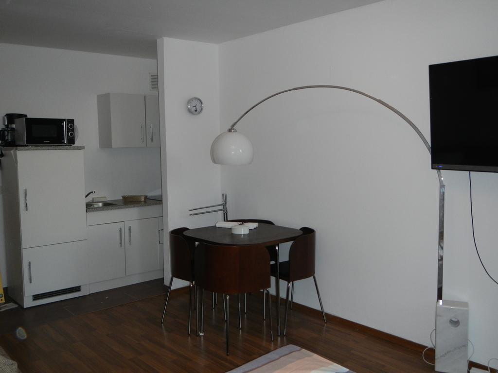 Sonniges Modernes Appartement Hoehenberg Cologne Luaran gambar