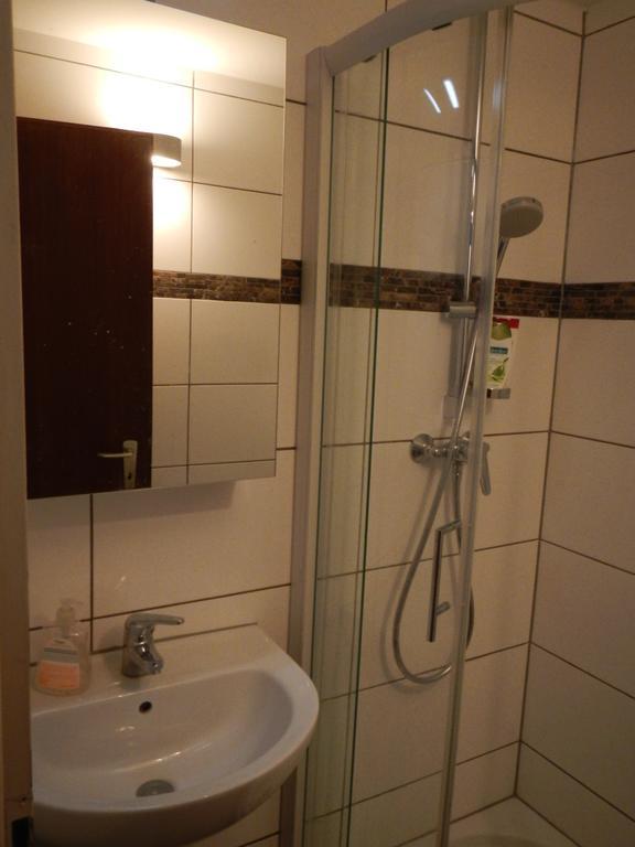 Sonniges Modernes Appartement Hoehenberg Cologne Luaran gambar