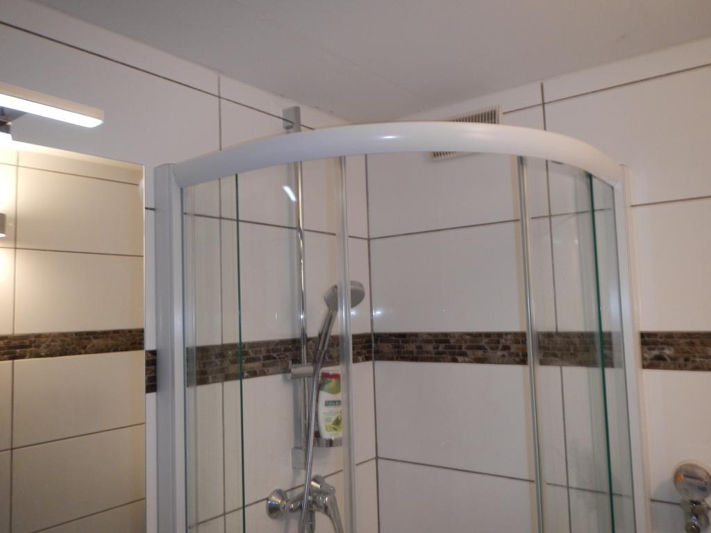 Sonniges Modernes Appartement Hoehenberg Cologne Luaran gambar