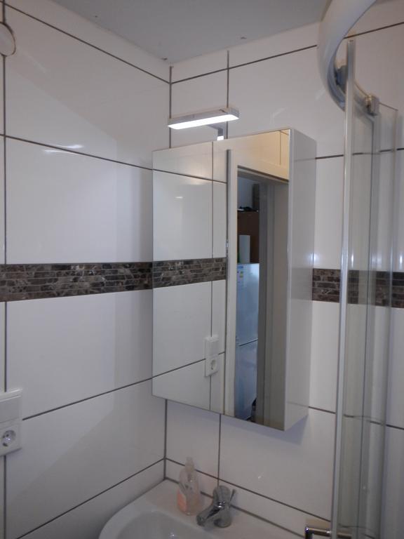 Sonniges Modernes Appartement Hoehenberg Cologne Luaran gambar