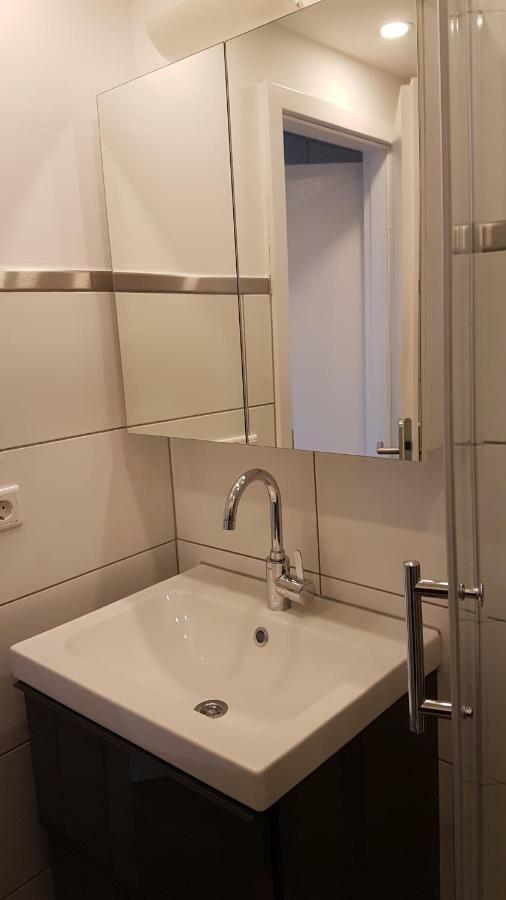 Sonniges Modernes Appartement Hoehenberg Cologne Luaran gambar